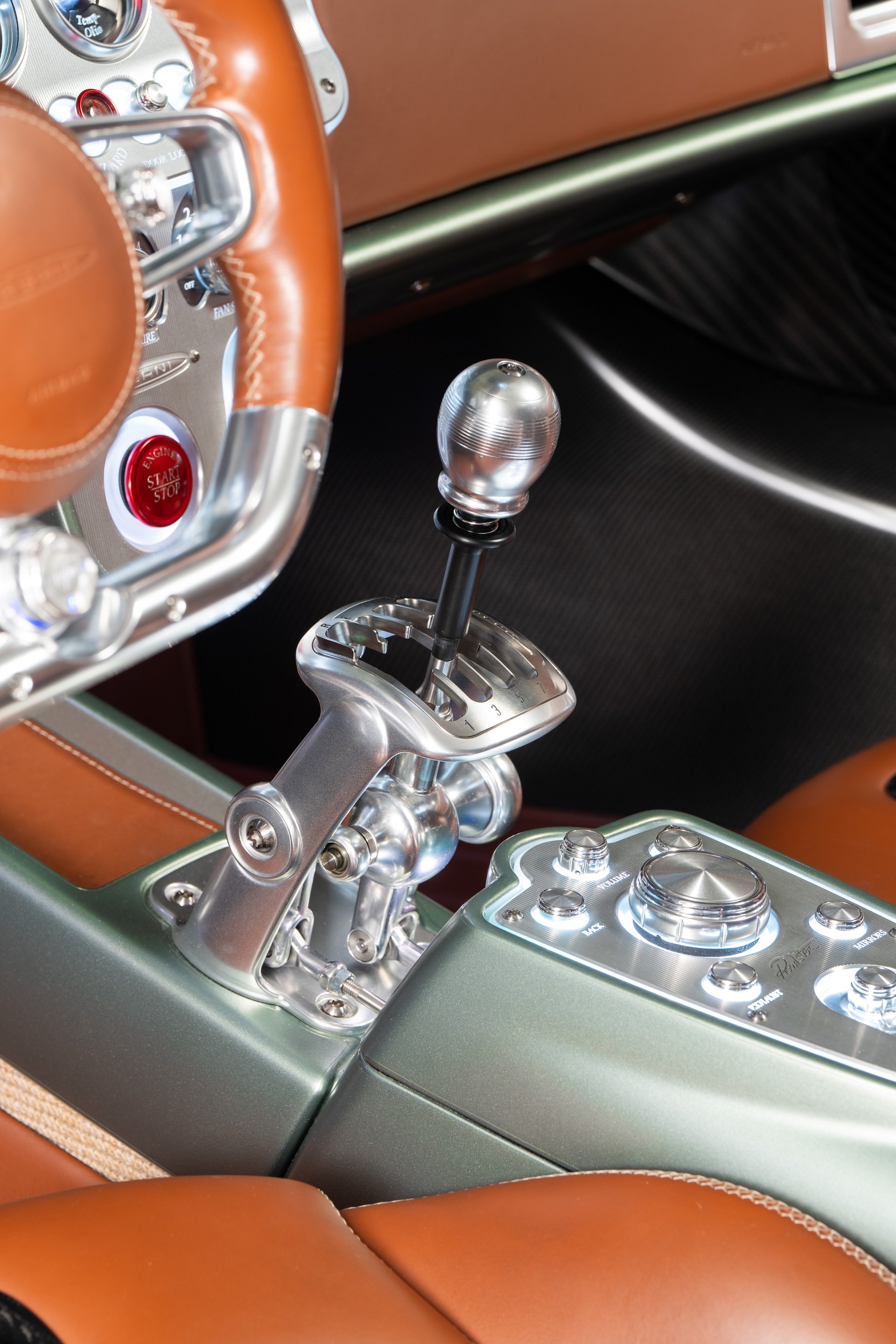cambio-1-copy Pagani Utopia Roadster