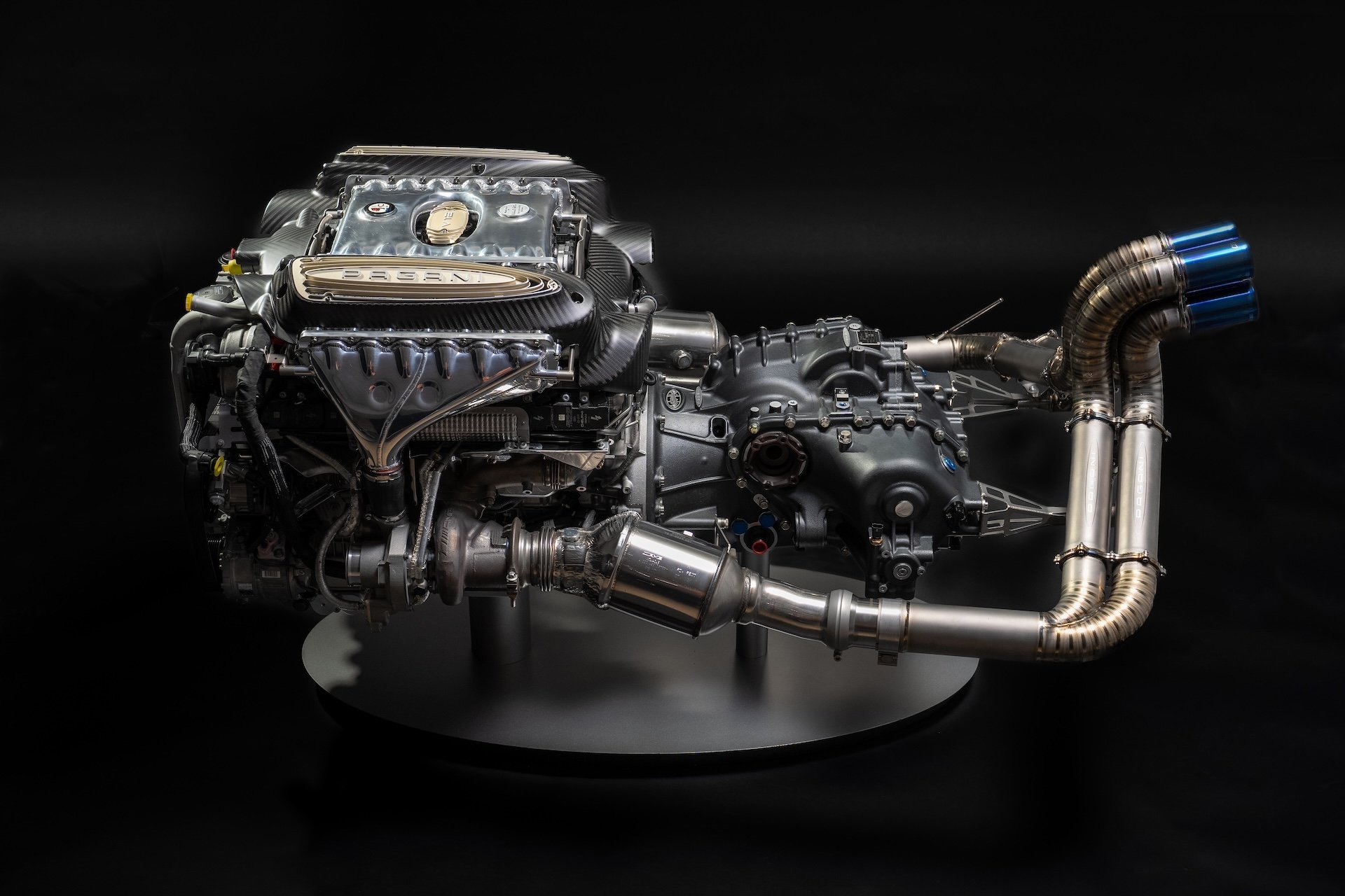 pagani-v12-utopia-power-unit-5 Pagani Utopia Roadster