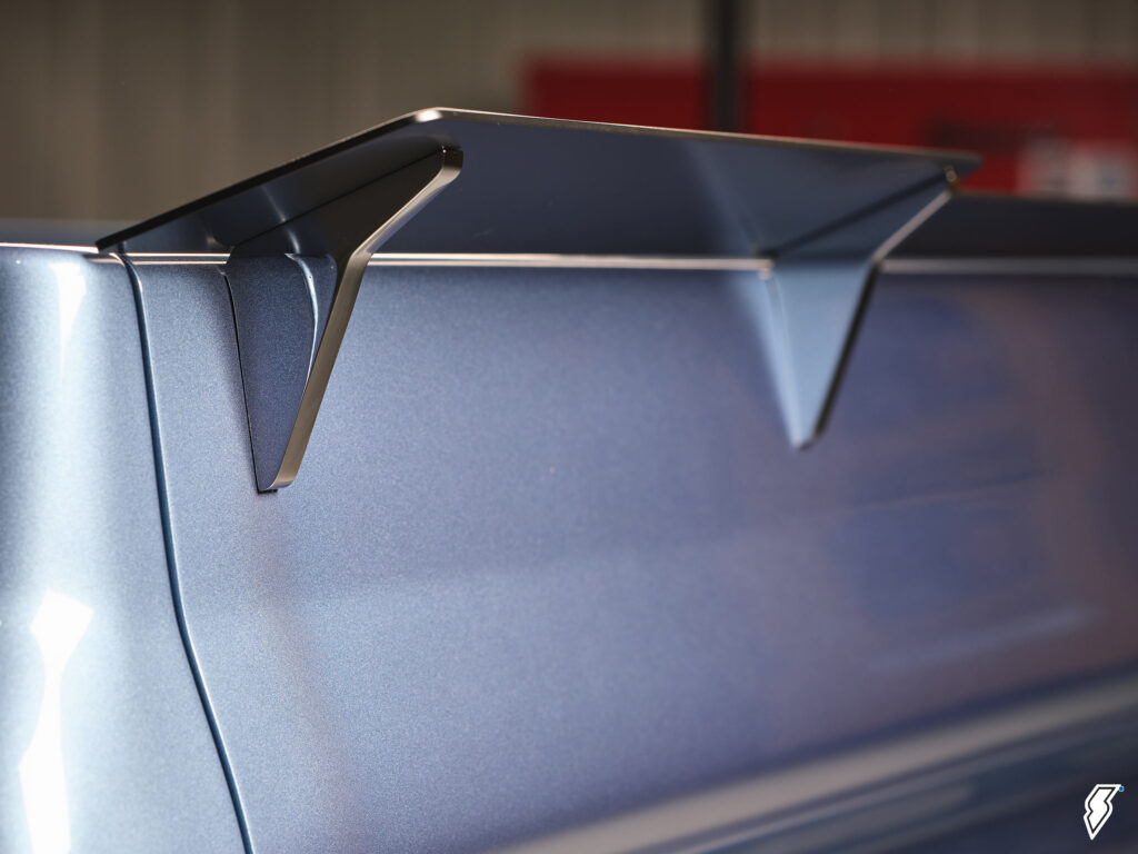 thomas_dickerson_c10_12-1024x768-1 aero flap on the lip of a truck tailgate