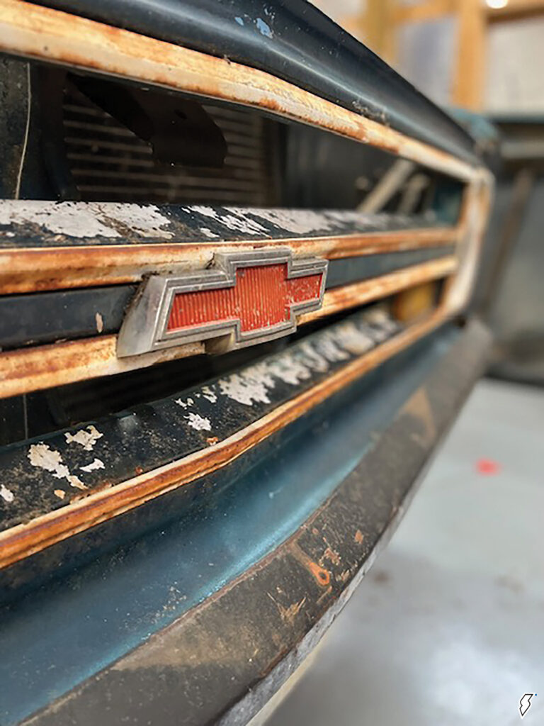 thomas_dickerson_c10_20-768x1024-1 Old, rusty C-10 grille and bowtie emblem